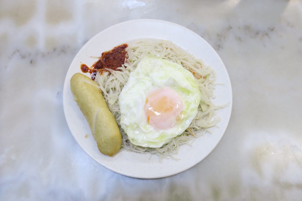 【シンガポール】YY Kafei Dian の裏メニュー⁉ 朝限定の絶品ビーフン