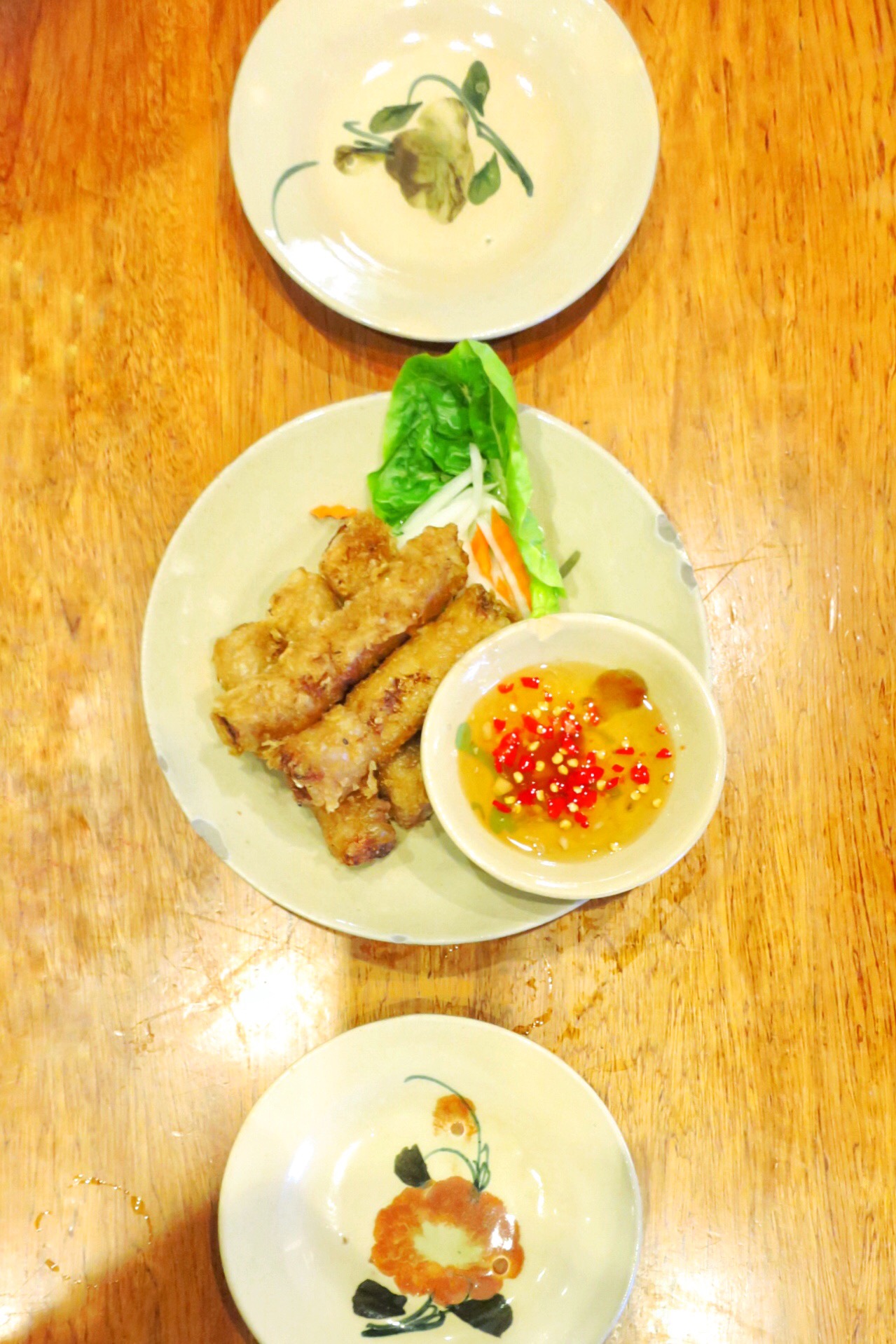 【シンガポール】揚げ春巻きと麺料理が◎！ベトナム料理店 Moc Quan