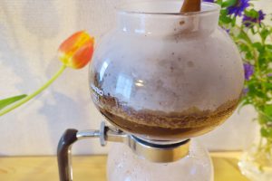 サイフォンコーヒー攪拌の手順