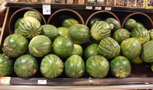 シンガポール　スーパーグルメ　スイカ