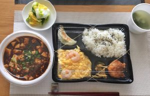 東十条土鍋・大餃子のエビたまご炒めと麻婆豆腐