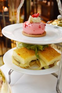 TWGの２段トレー、トリュフのクロックムッシュとパティスリー